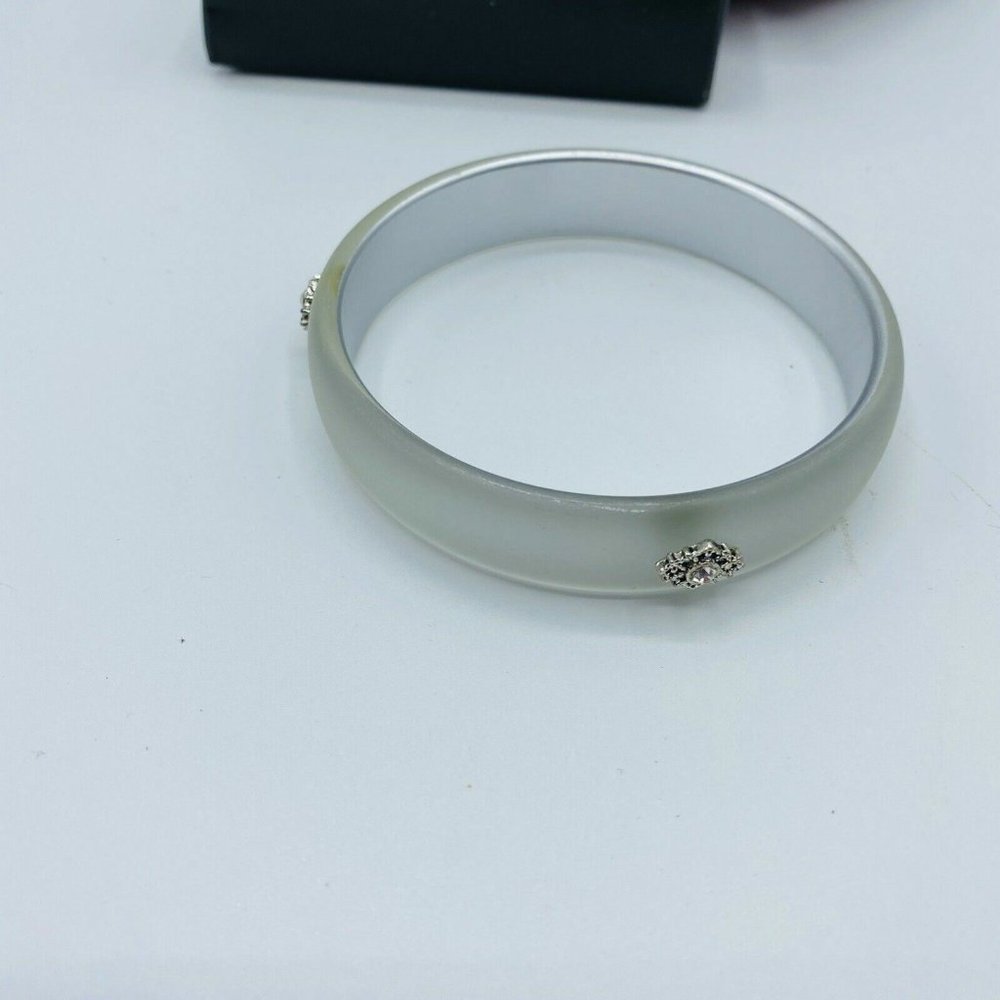 Avon Frosted Embellished Bangle Bracelet Silvertone - Picture 4 of 4